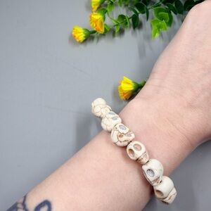 Boho Ivory Skull Carved Stone Bead Vintage Y2K Stretch Bracelet